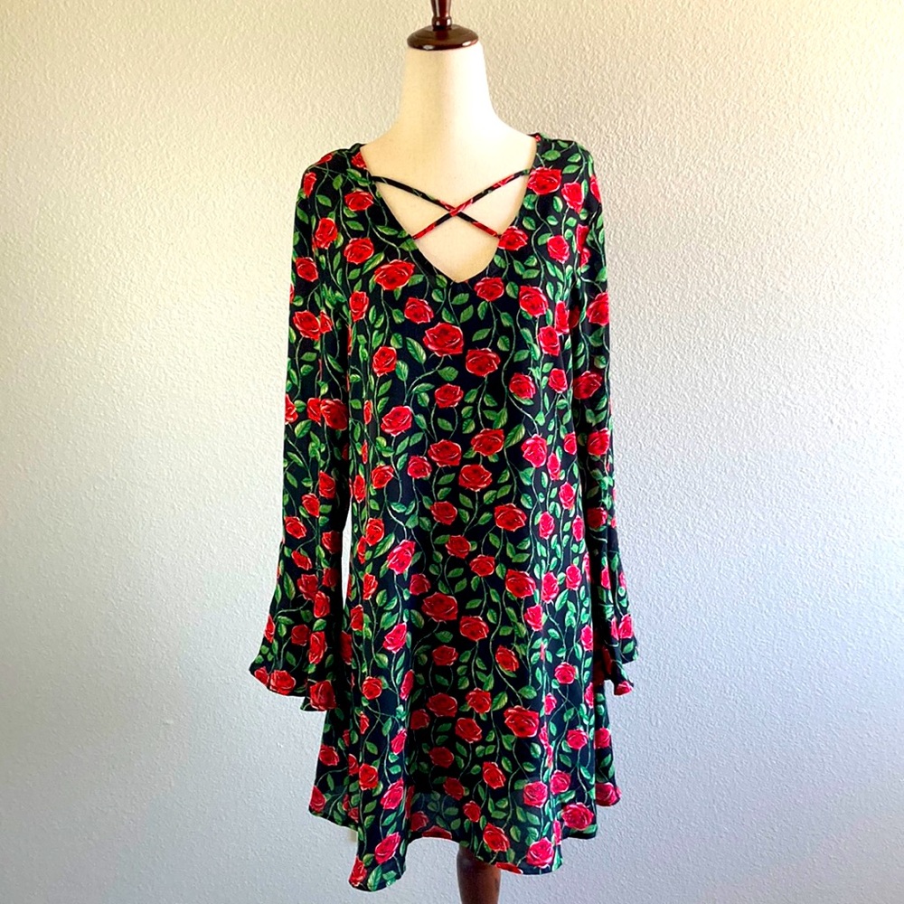 NWT Disney Snow White- Red Rose Bell Sleeve Dress-Women’s Size Medium